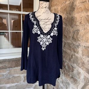 Lily Pulitzer size L tunic sweater with embroidery detail